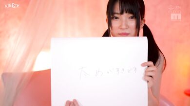 【中文字幕】新人ＡＶ出道。１８岁伊织雏乃。奇迹的时薪一千日元打工女